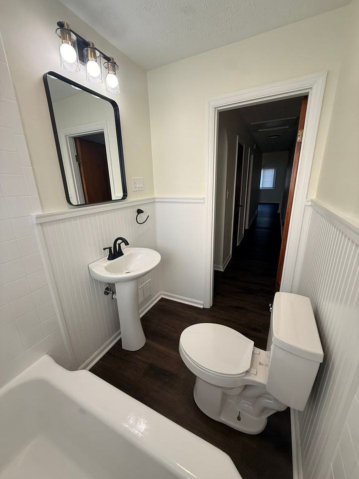 2640 Aerial Ave - Photo 2 of 11