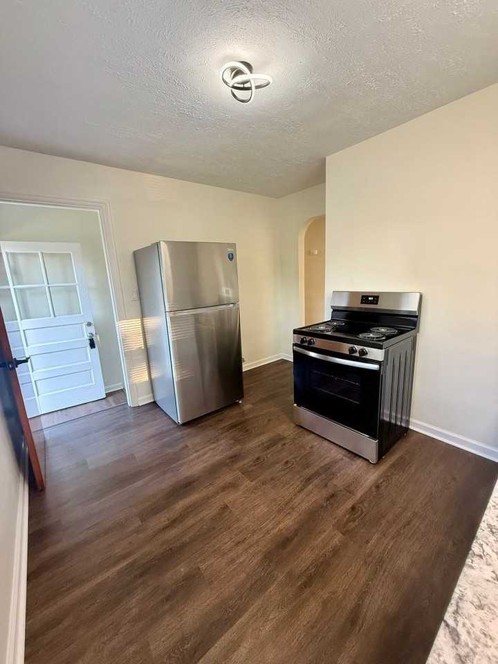 2640 Aerial Ave - Photo 7 of 11