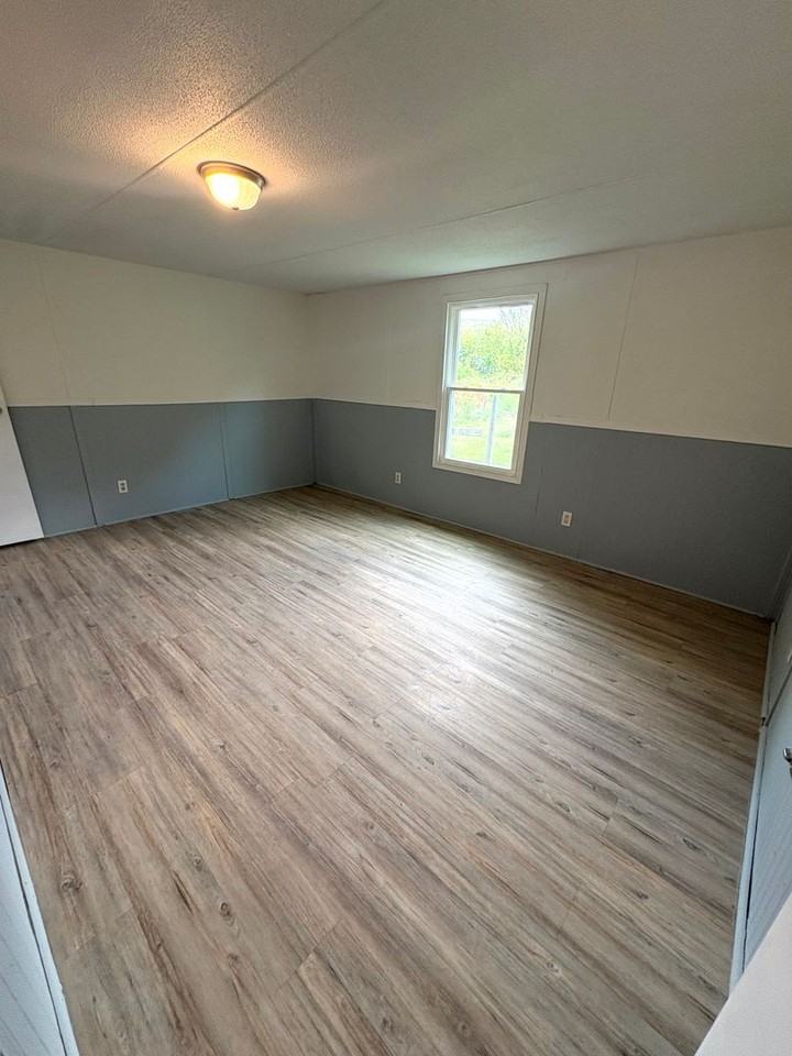 2071 Sugar Creek Rd - Photo 4 of 7