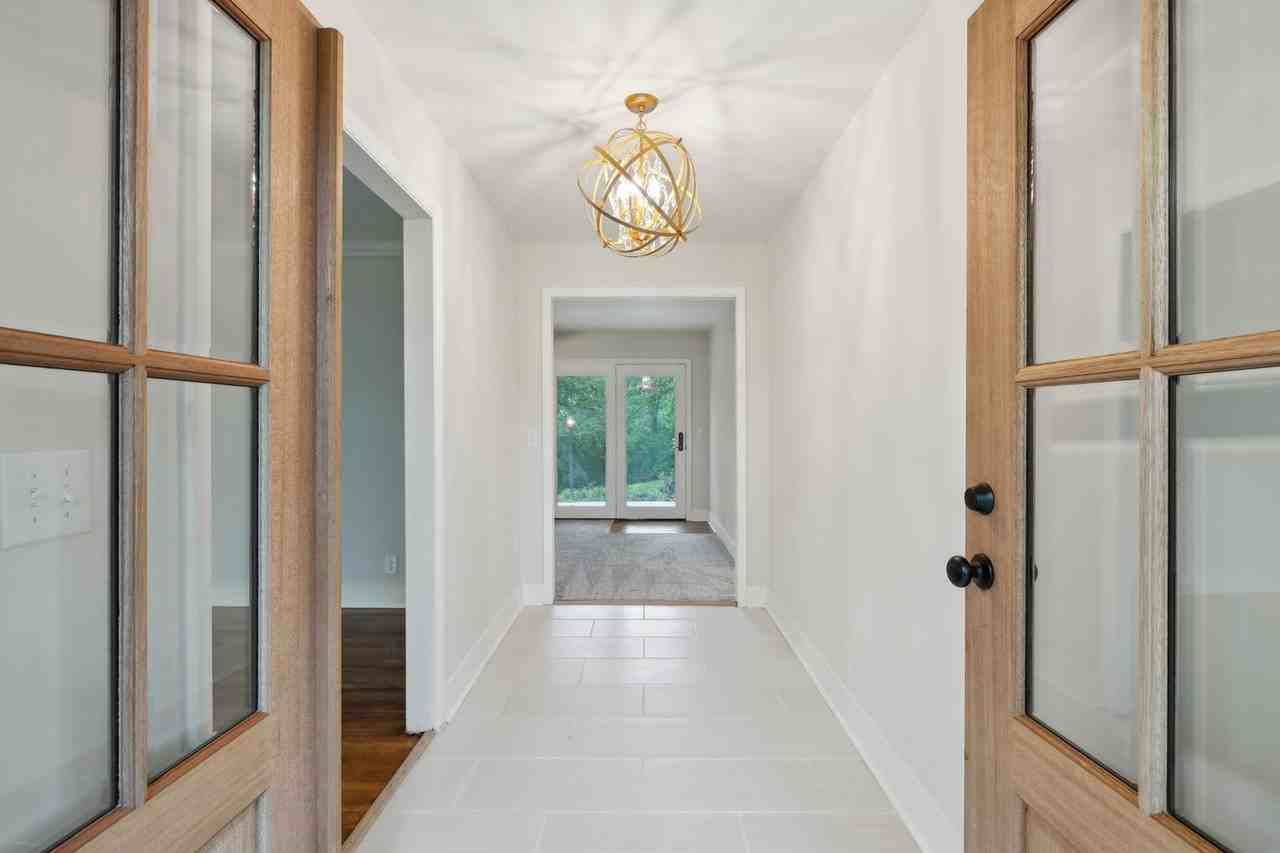 909 Plateau Pkwy - Photo 5 of 24