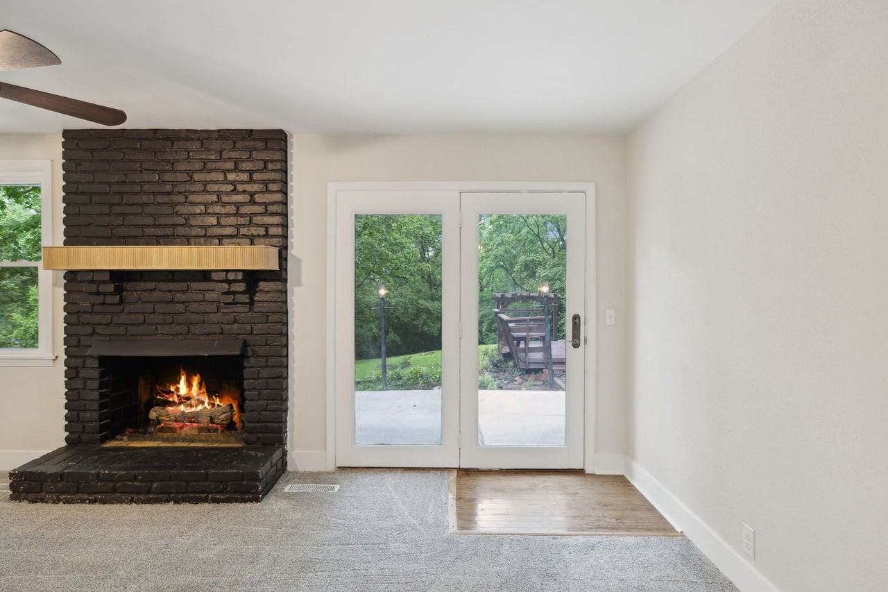 909 Plateau Pkwy - Photo 7 of 24