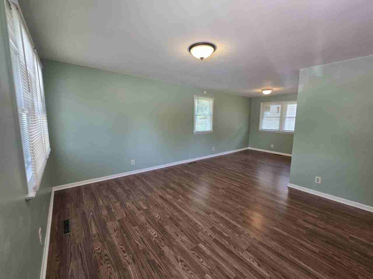 700 Bluford St - Photo 4 of 13