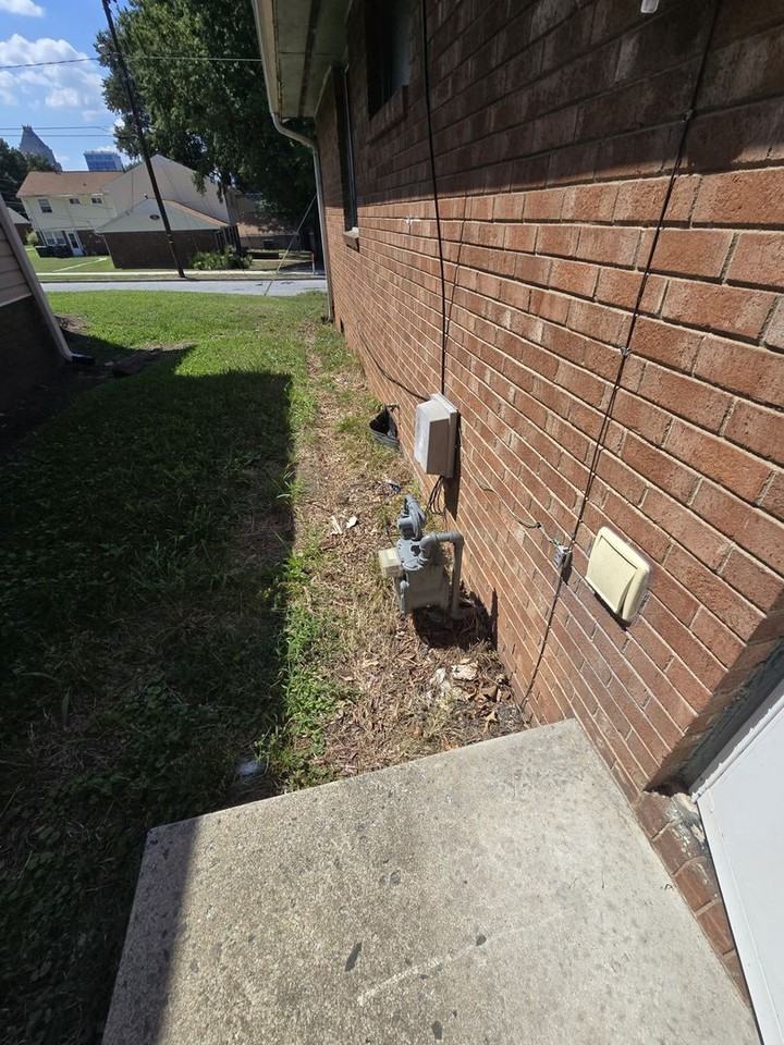700 Bluford St - Photo 7 of 13