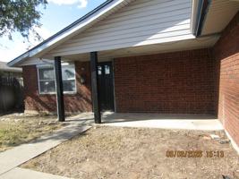 featured image of 3811 Sw Rolling Hills Dr