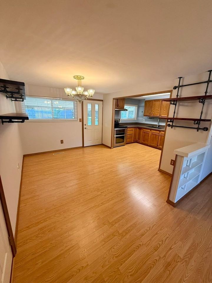 4820 Rexwood Dr - Photo 2 of 14