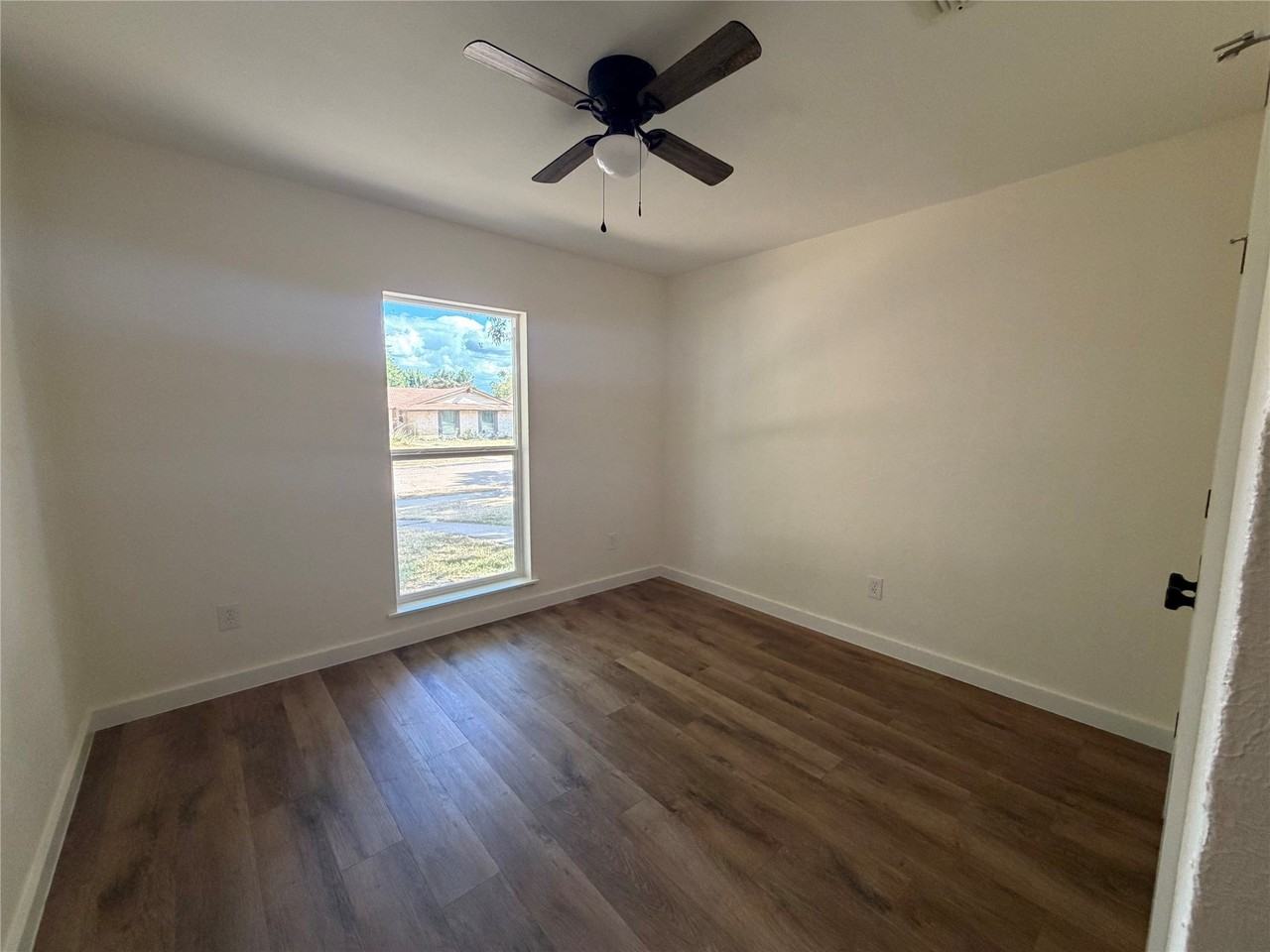 4033 Morgan Dr - Photo 7 of 20