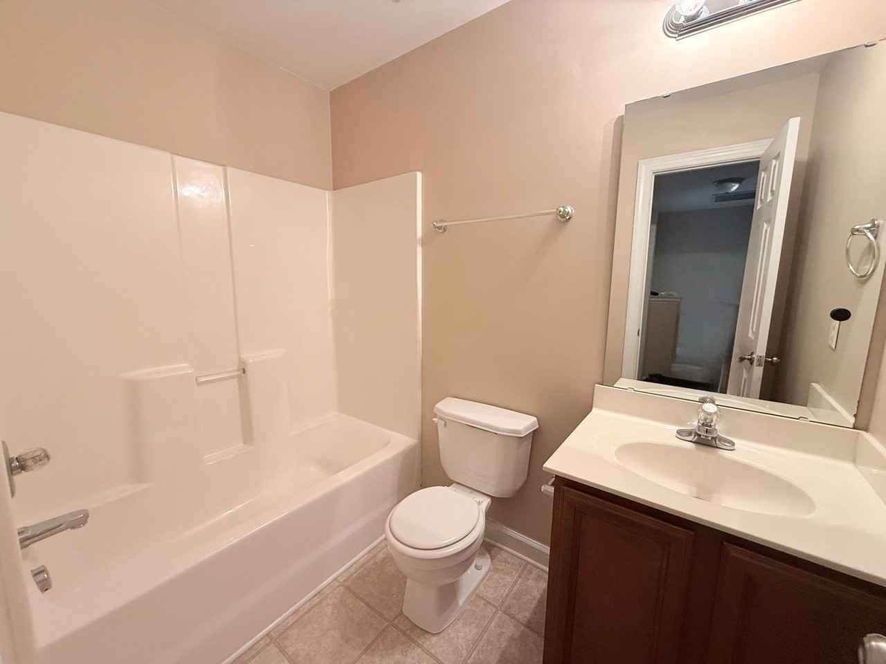 4073 Landover Ln - Photo 2 of 18