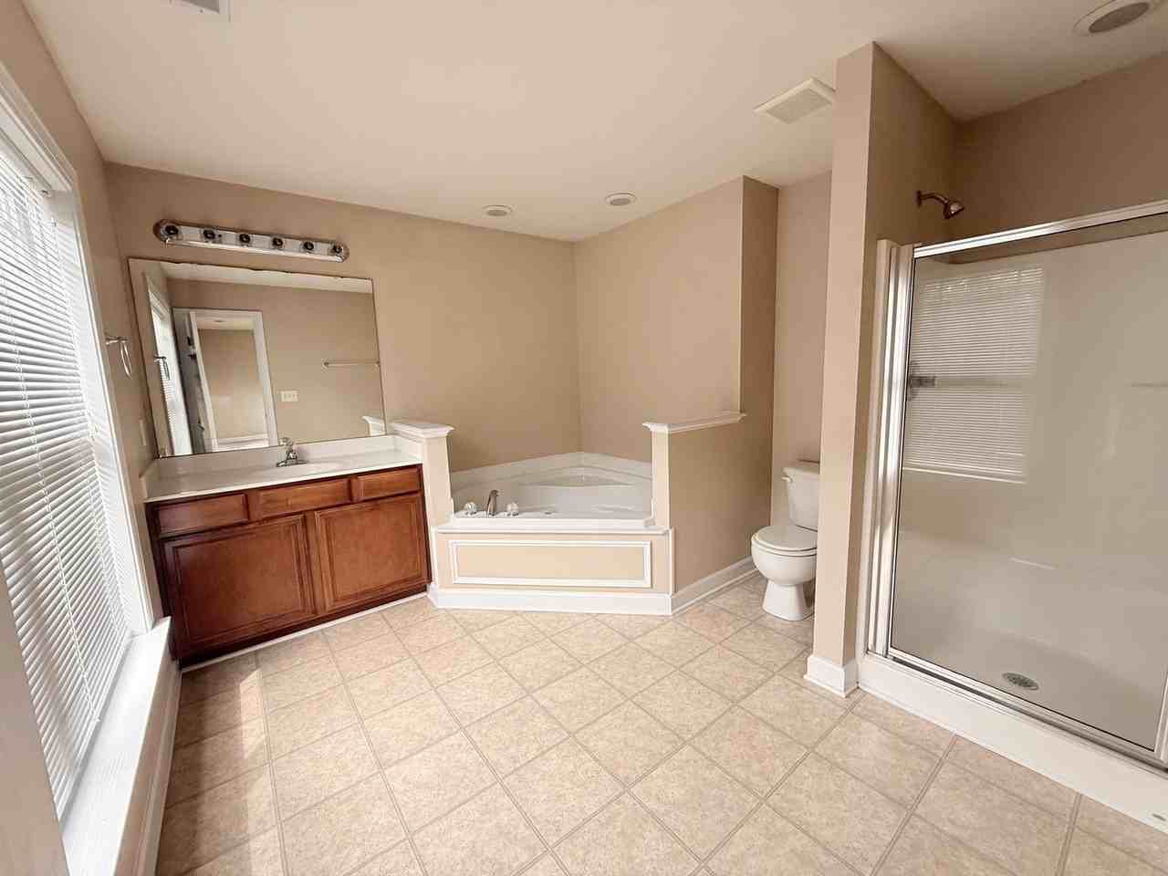 4073 Landover Ln - Photo 6 of 18
