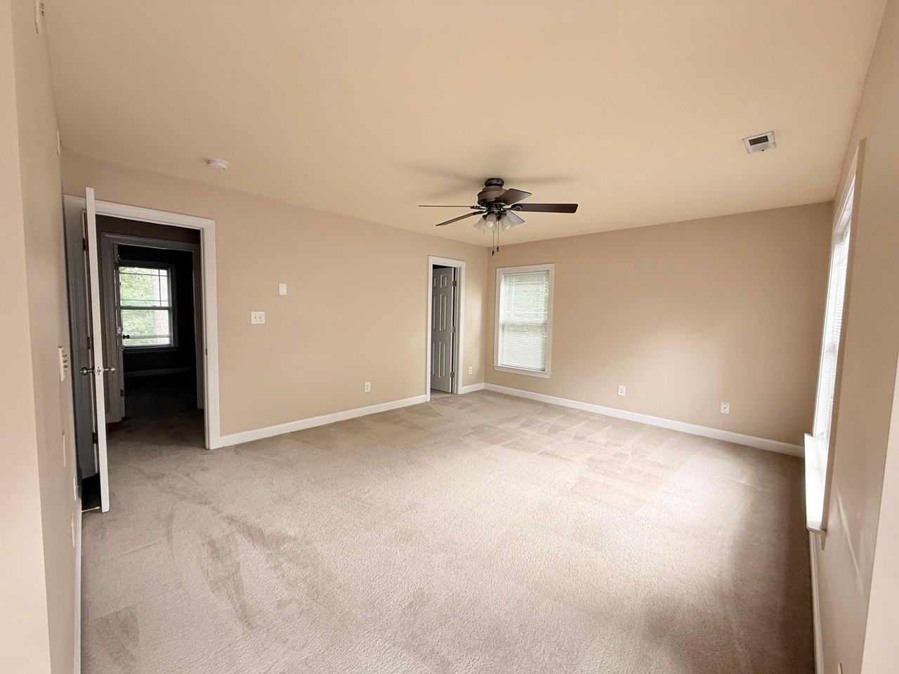 4073 Landover Ln - Photo 7 of 18