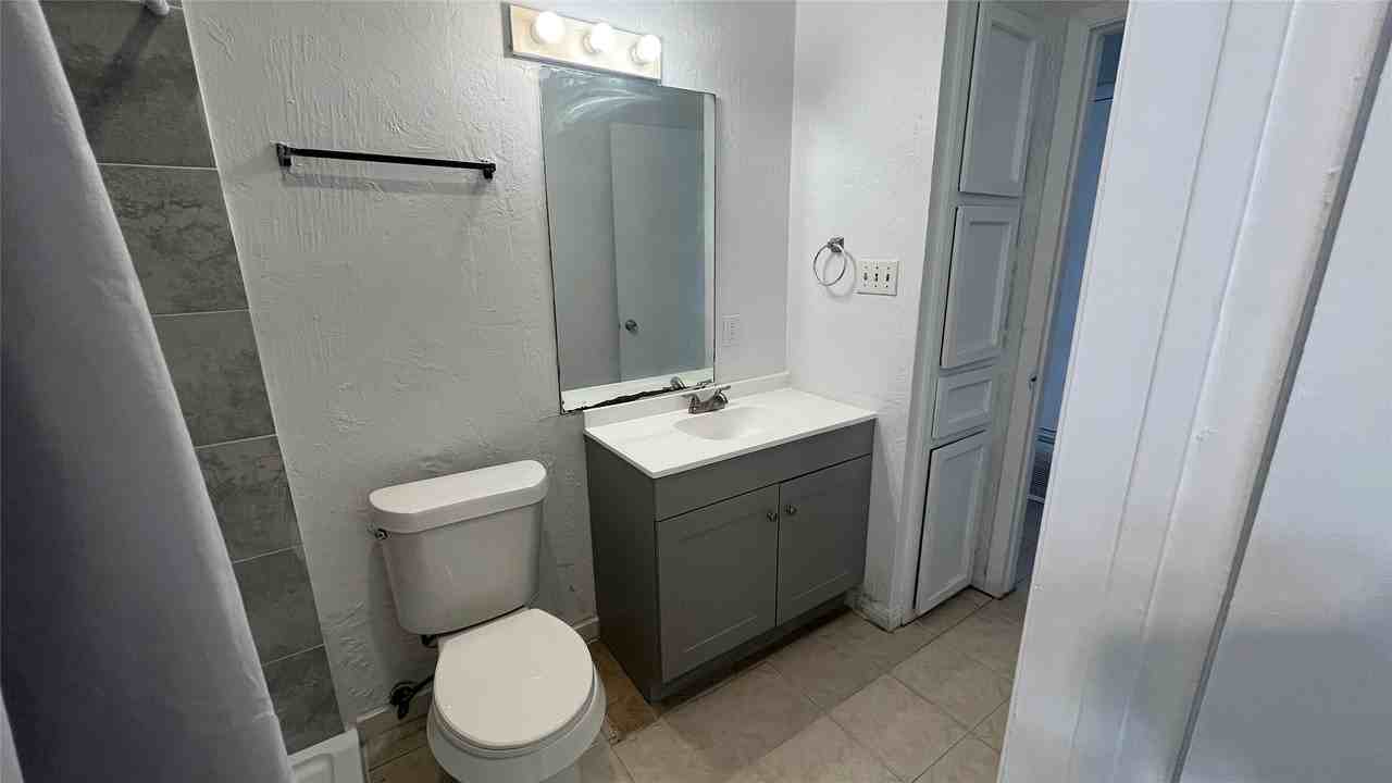 9515 Aberdeen Way #A - Photo 7 of 17