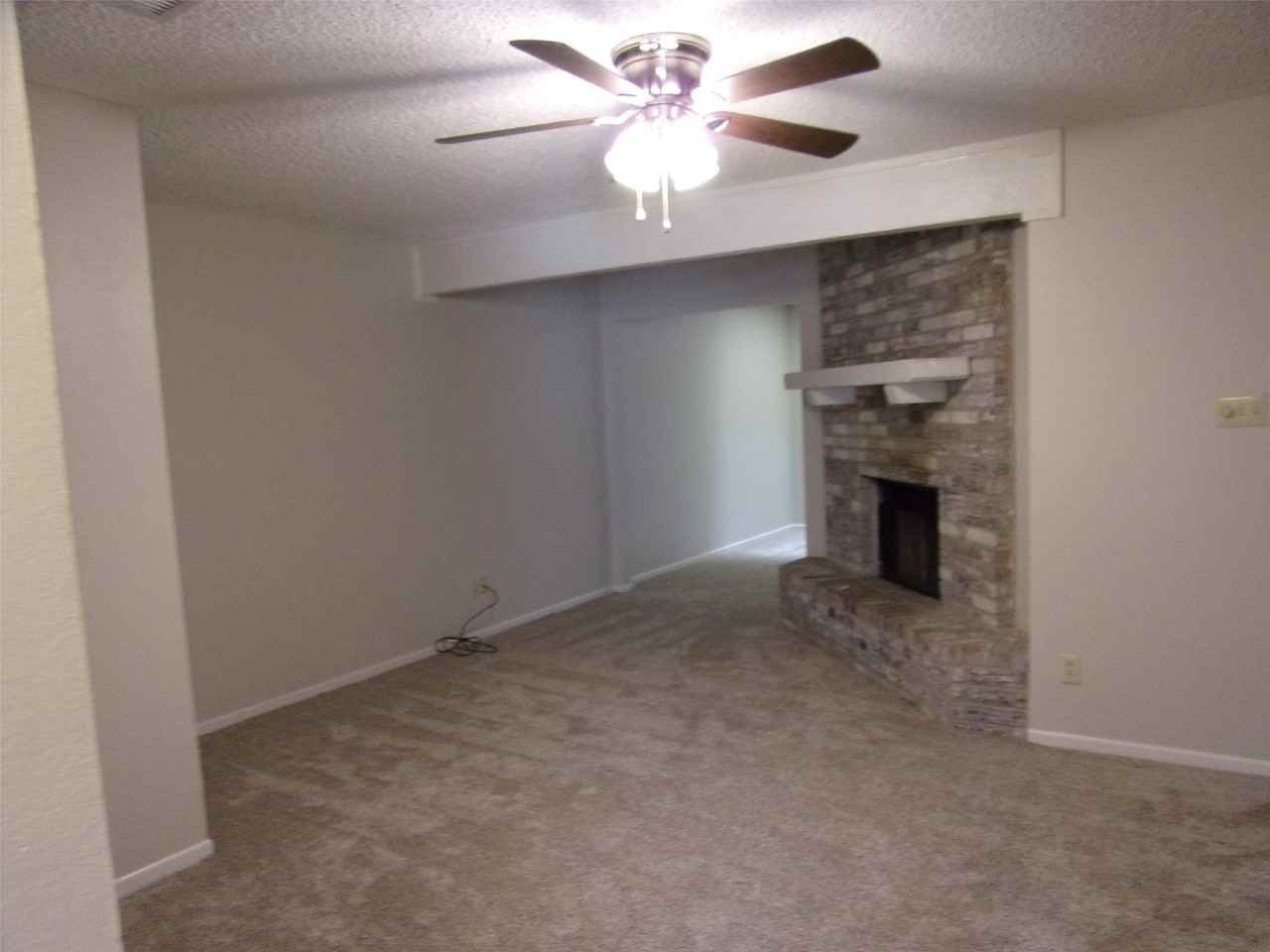 22 Crossroads Dr - Photo 2 of 14