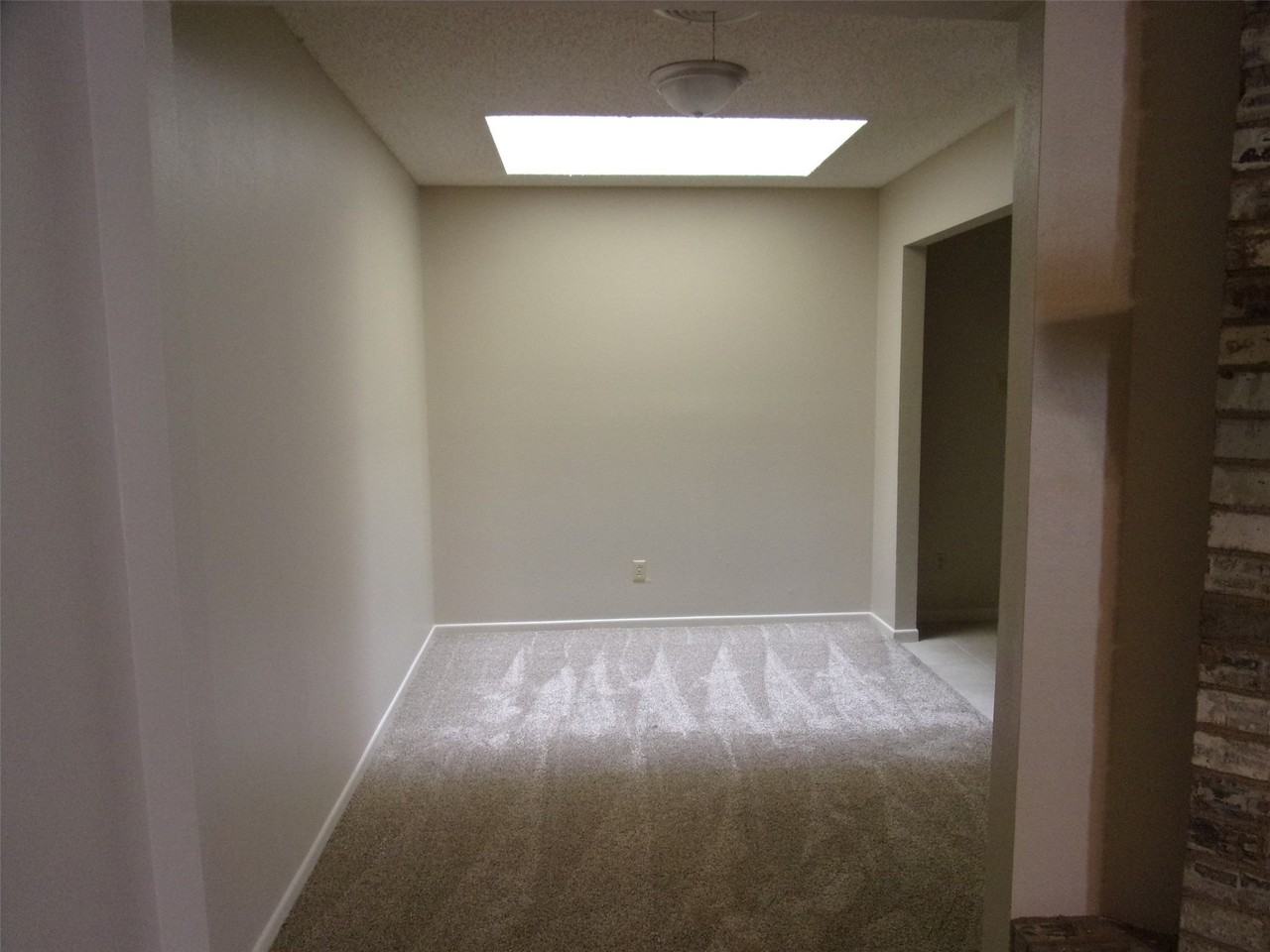 22 Crossroads Dr - Photo 5 of 14