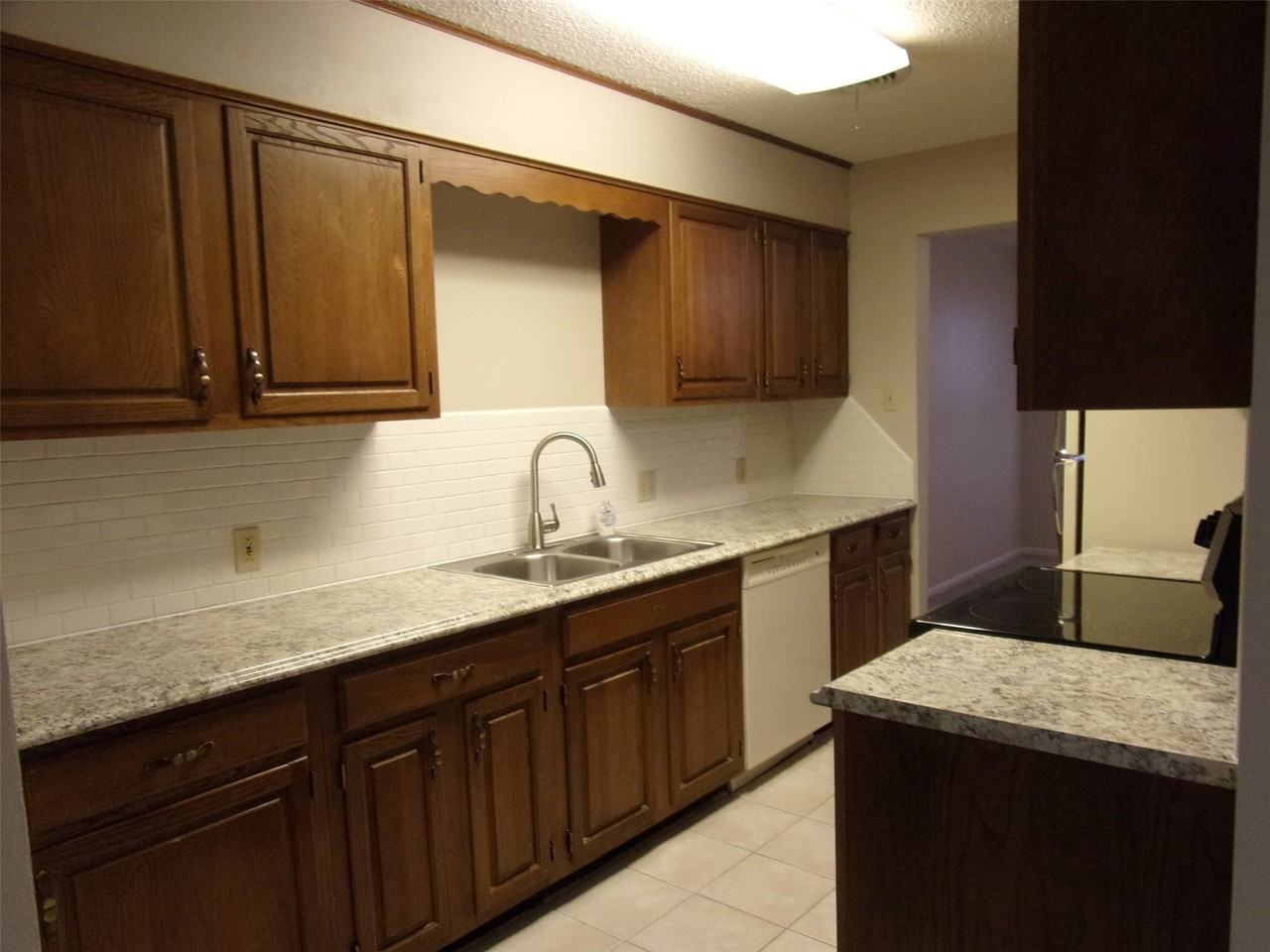 22 Crossroads Dr - Photo 7 of 14