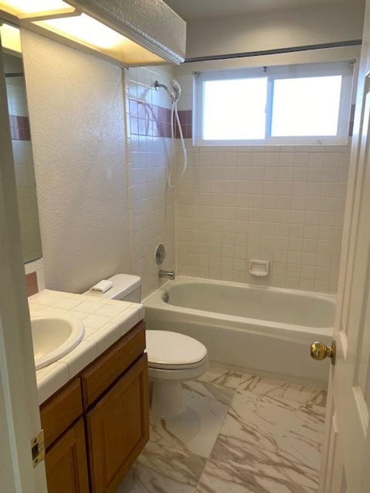 815 Glacier Bay St Se - Photo 4 of 13