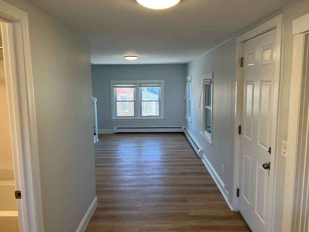 41 Elm St - Photo 4 of 12