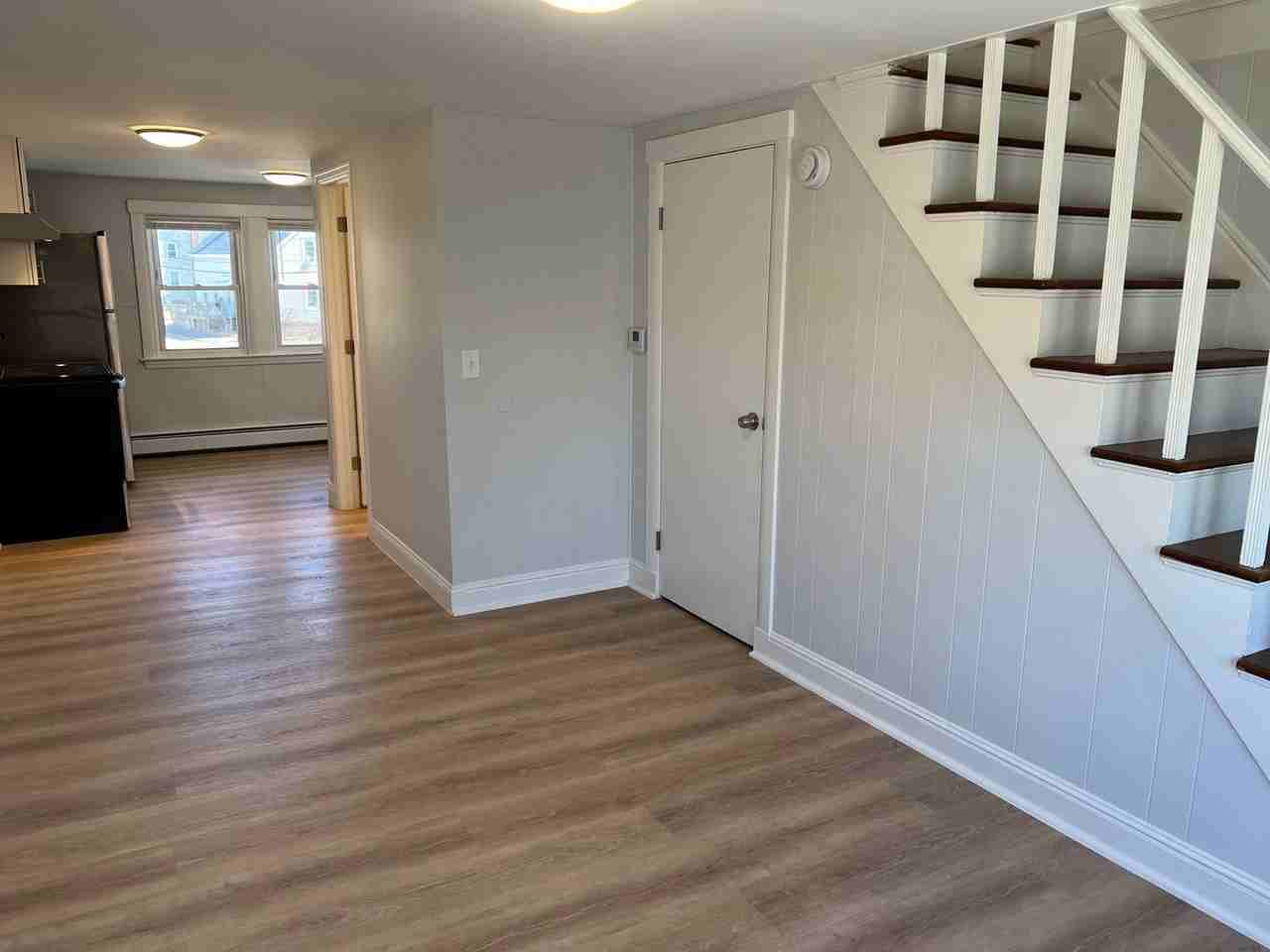 41 Elm St - Photo 6 of 12