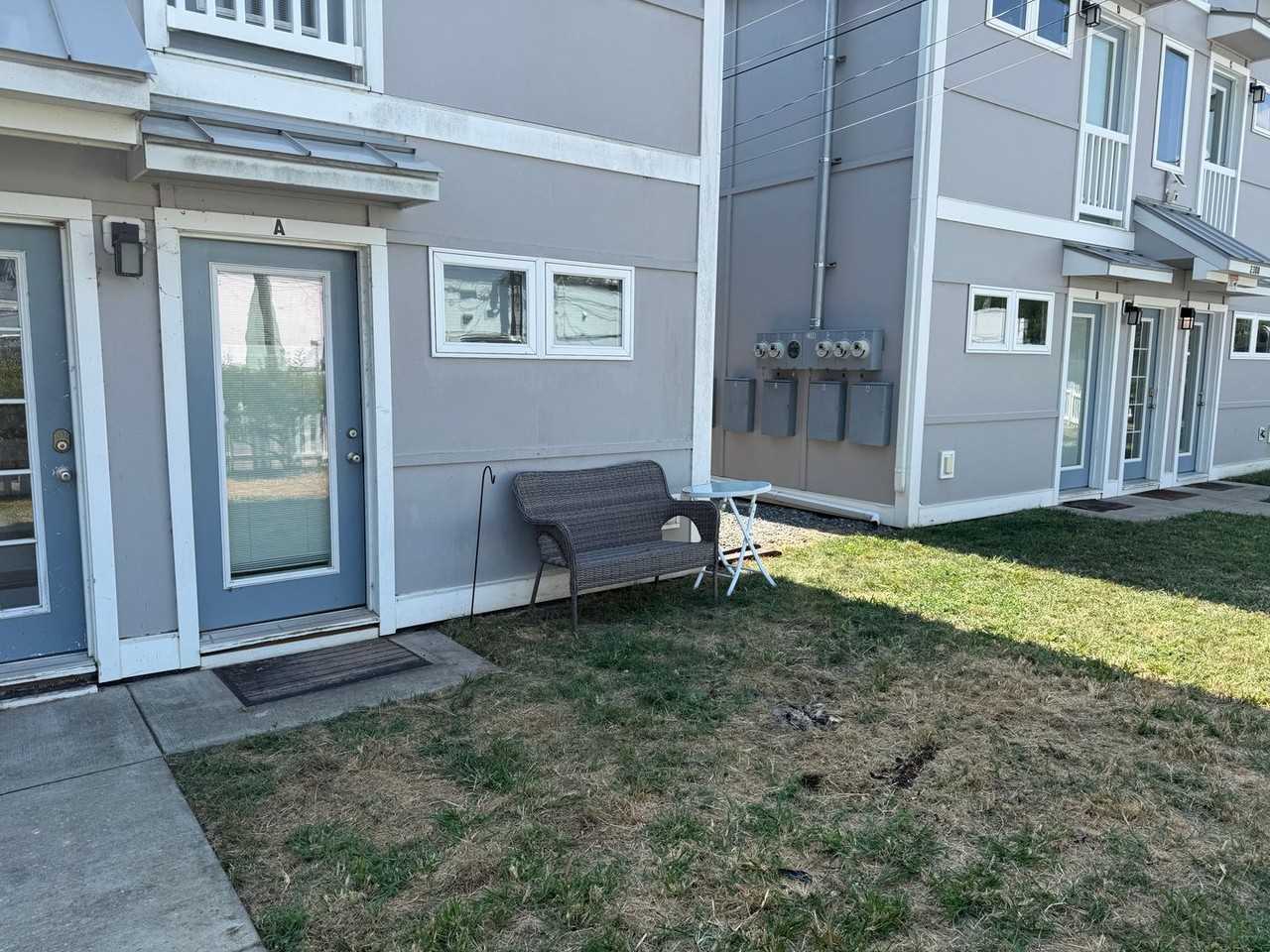 2306 Parkwood Ave #A - Photo 3 of 15