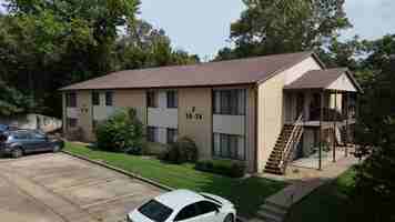 featured image of 405 Clayton Dr #35