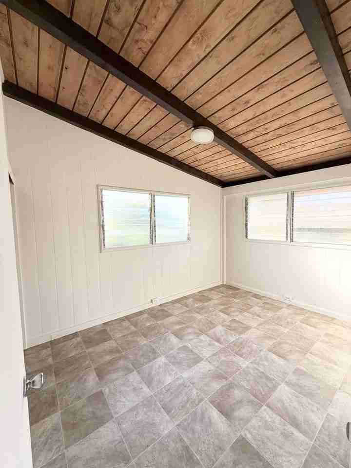 3842A Salt Lake Blvd - Photo 3 of 7