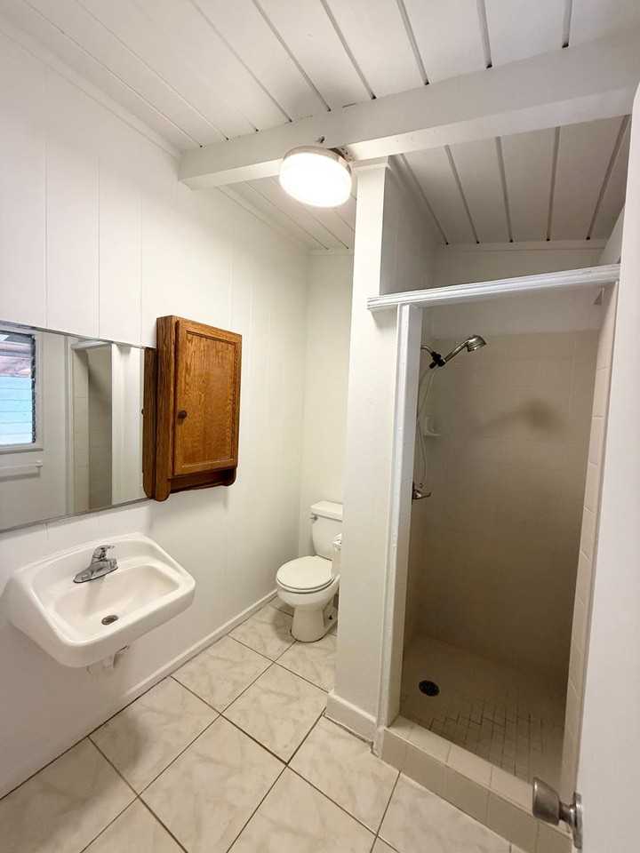 3842A Salt Lake Blvd - Photo 4 of 7