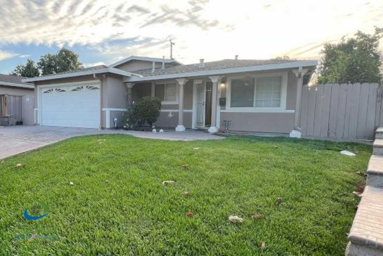 4484 Lullaby Ln - Photo 2 of 21