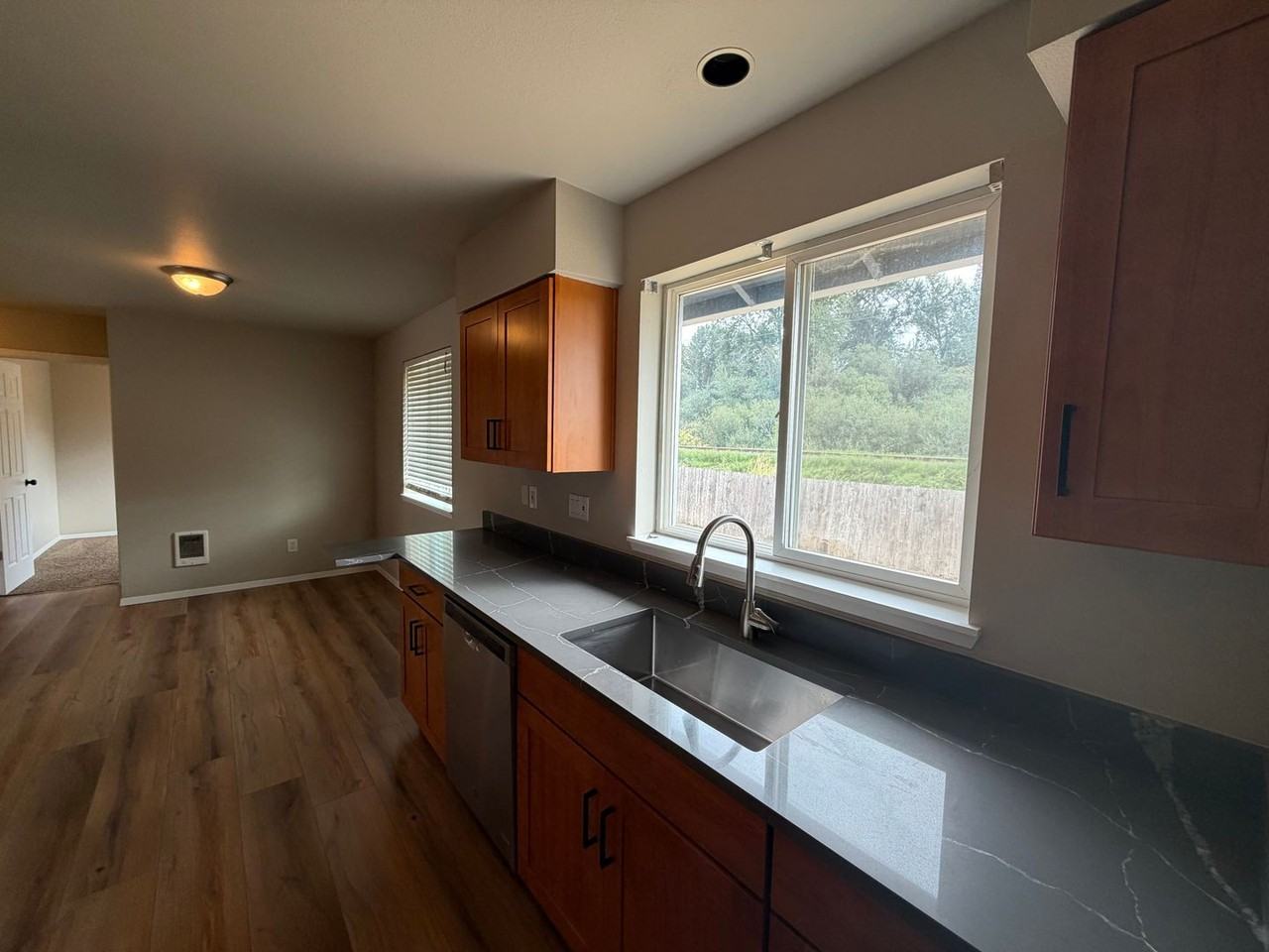 214 Washington Blvd - Photo 5 of 18