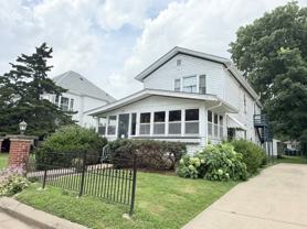 310 E Locust - Photo 1 of 1
