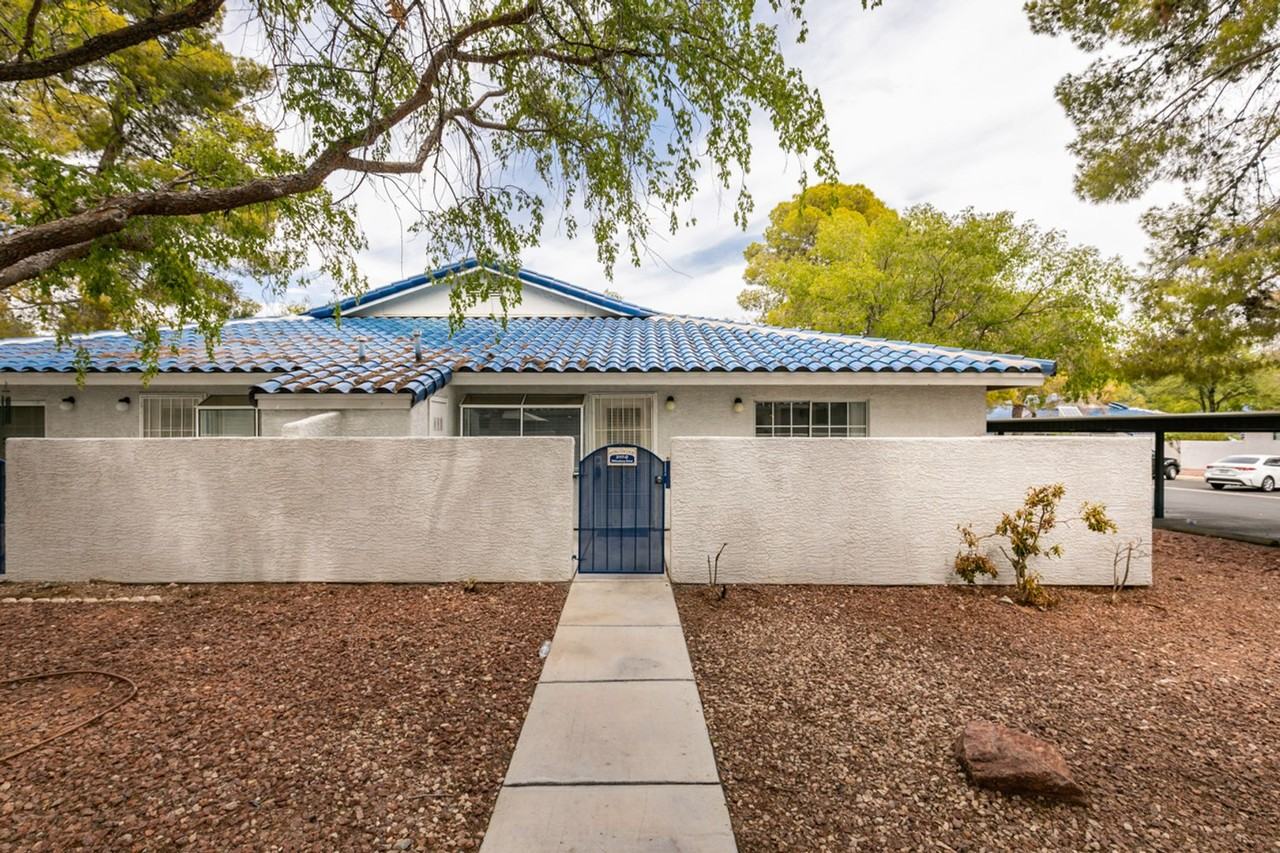 2117 Willowbury Dr #D - Photo 4 of 40