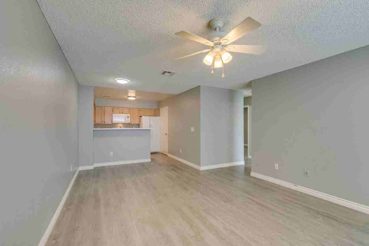 2117 Willowbury Dr #D - Photo 5 of 40