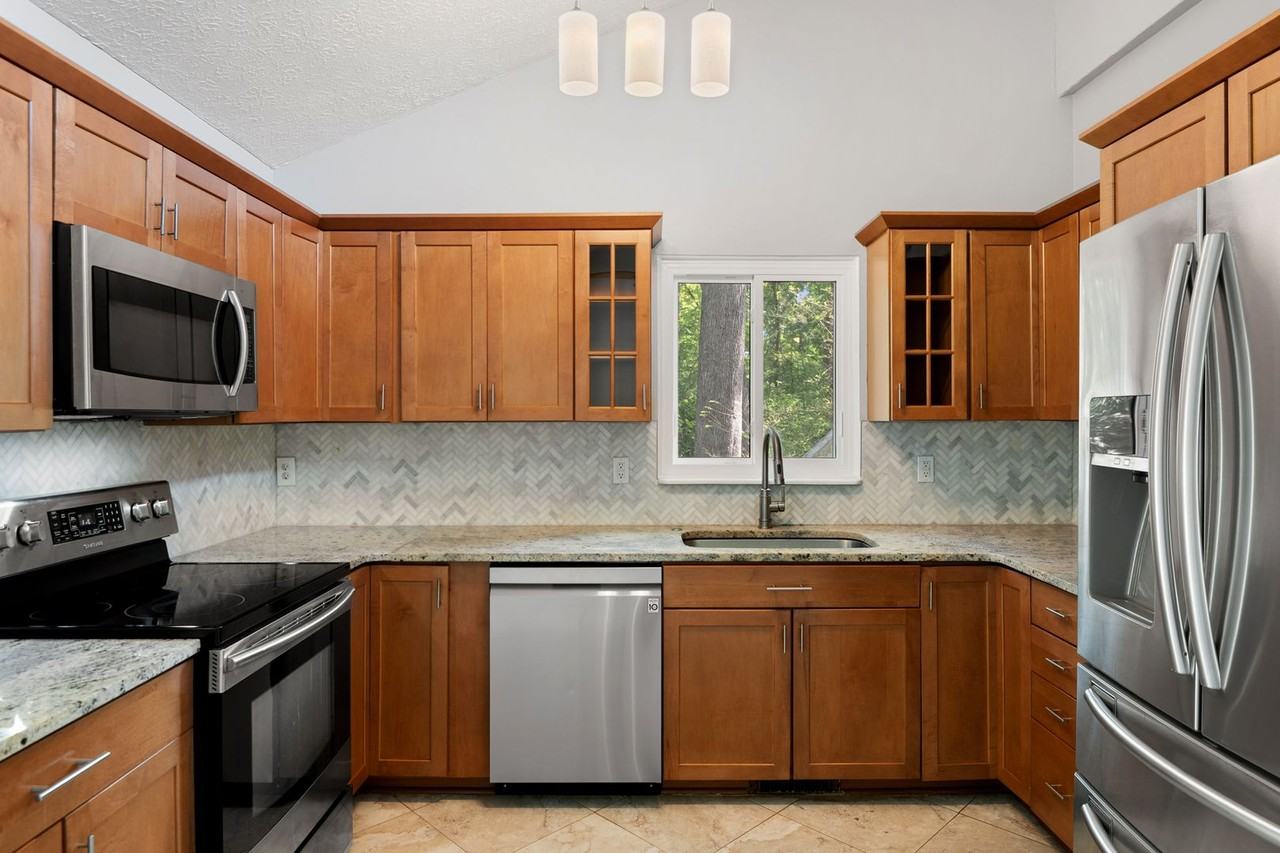 2108 Mariner Cir - Photo 7 of 25