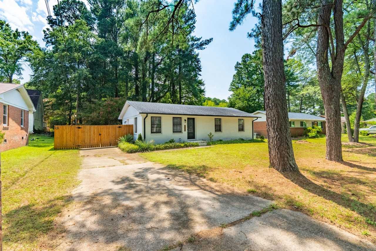 1006 Willowdale Dr - Photo 2 of 20