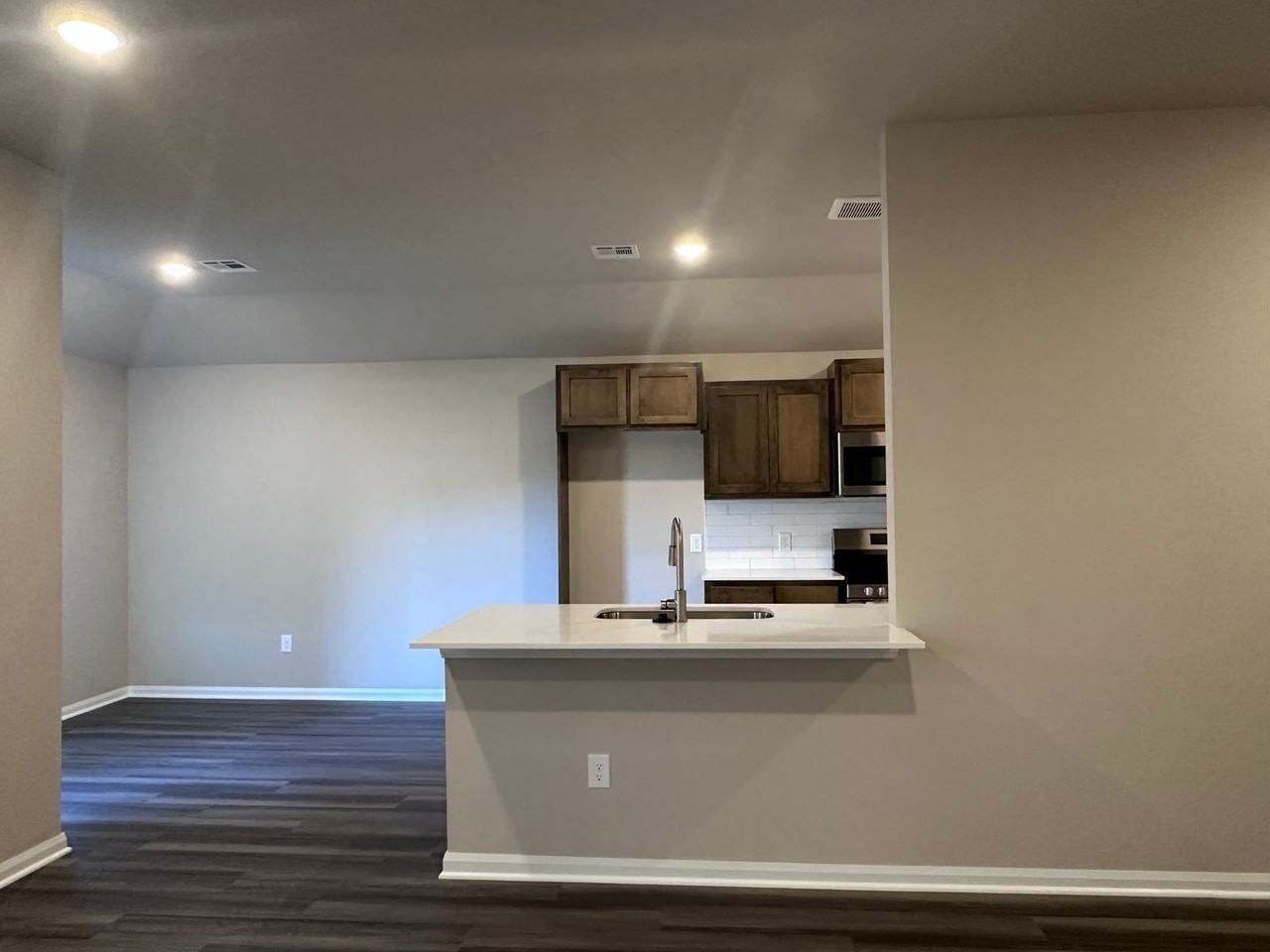 9213 Blackfork Ln - Photo 3 of 14
