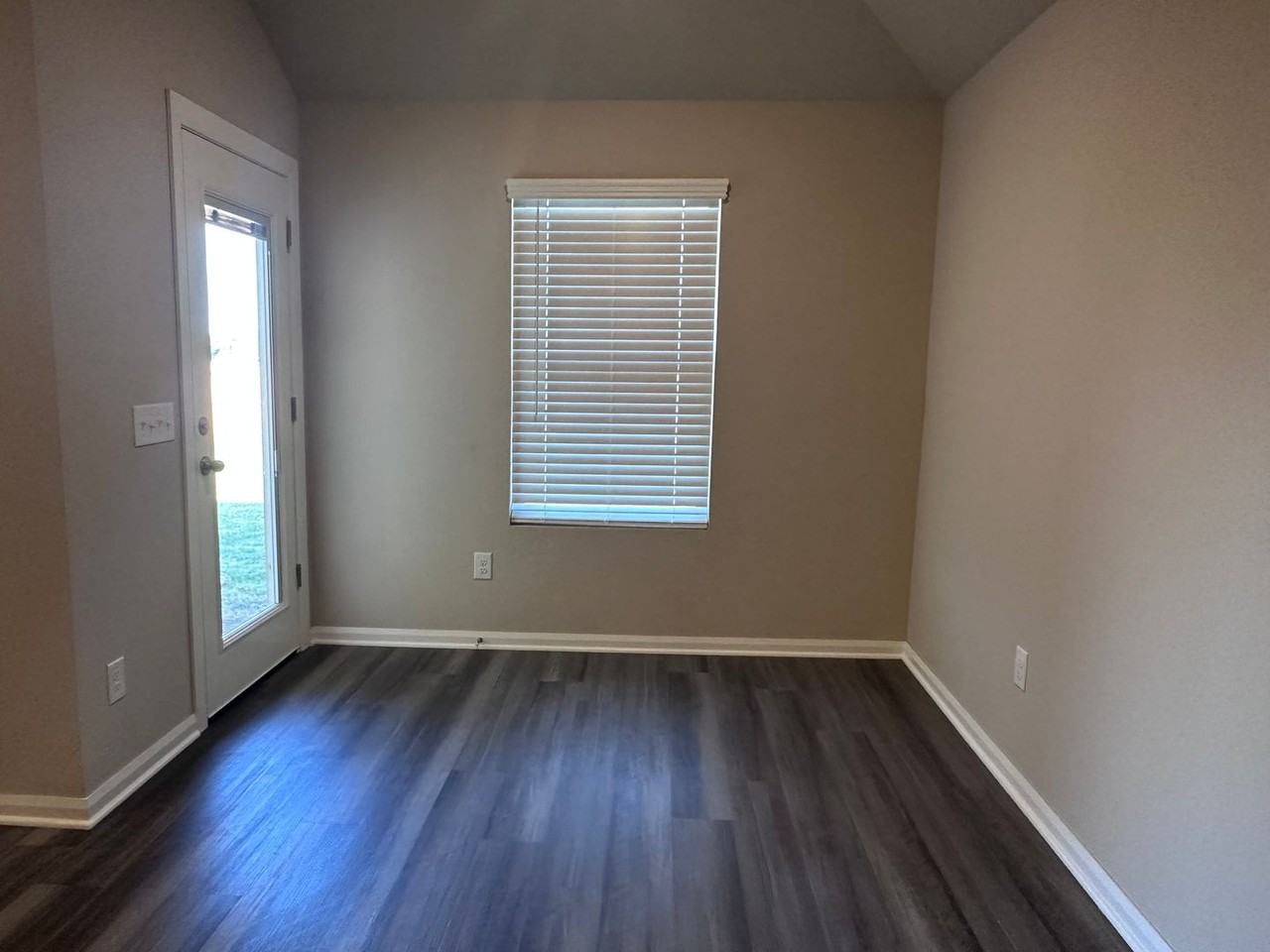 9213 Blackfork Ln - Photo 4 of 14
