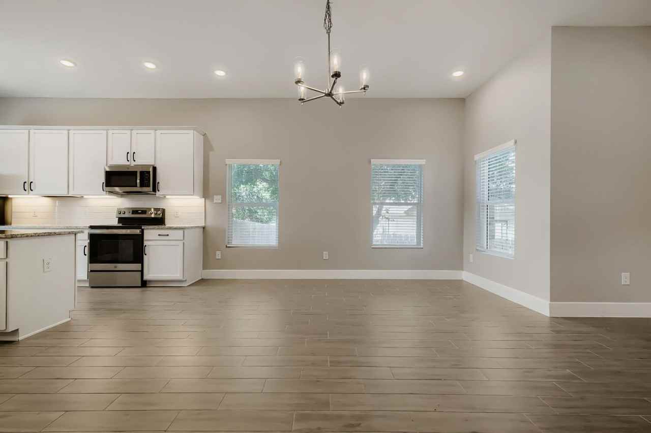 4303 Moss Ct - Photo 6 of 25
