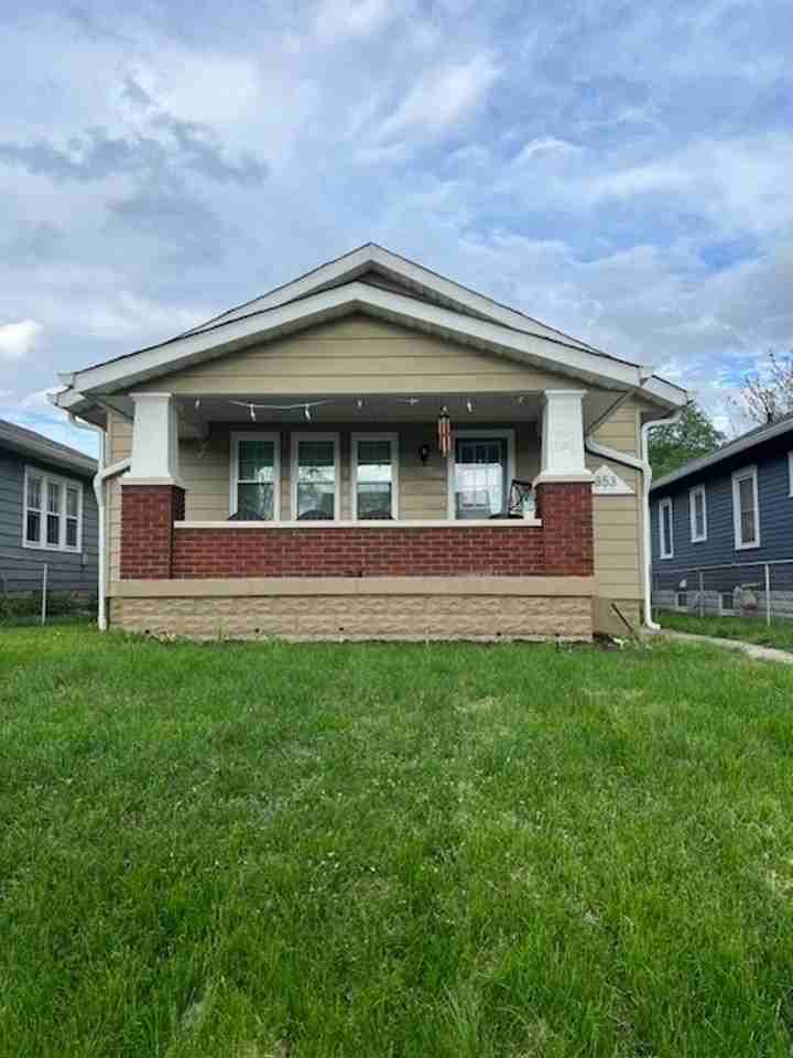 853 N Drexel Ave