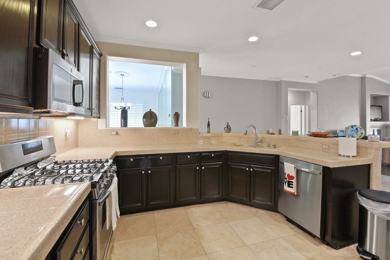 6252 Goldendale Way - Photo 3 of 16
