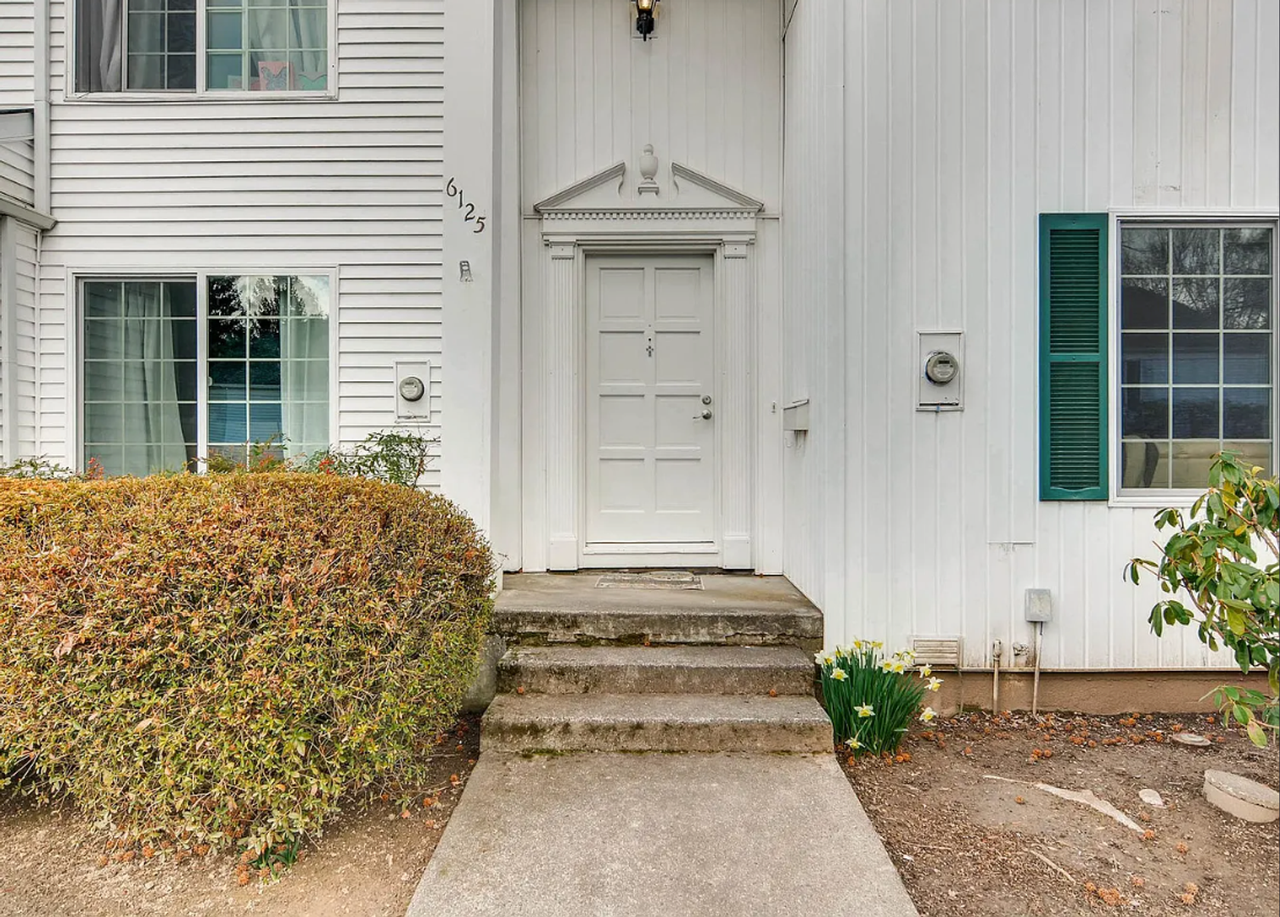 6125 Sw Erickson Ave - Photo 2 of 28