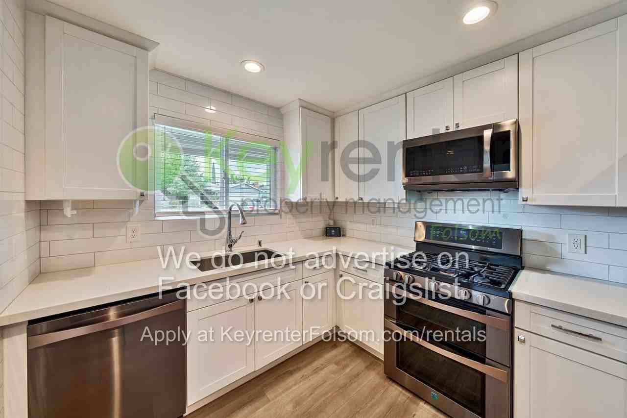10364 Newton Way - Photo 2 of 28