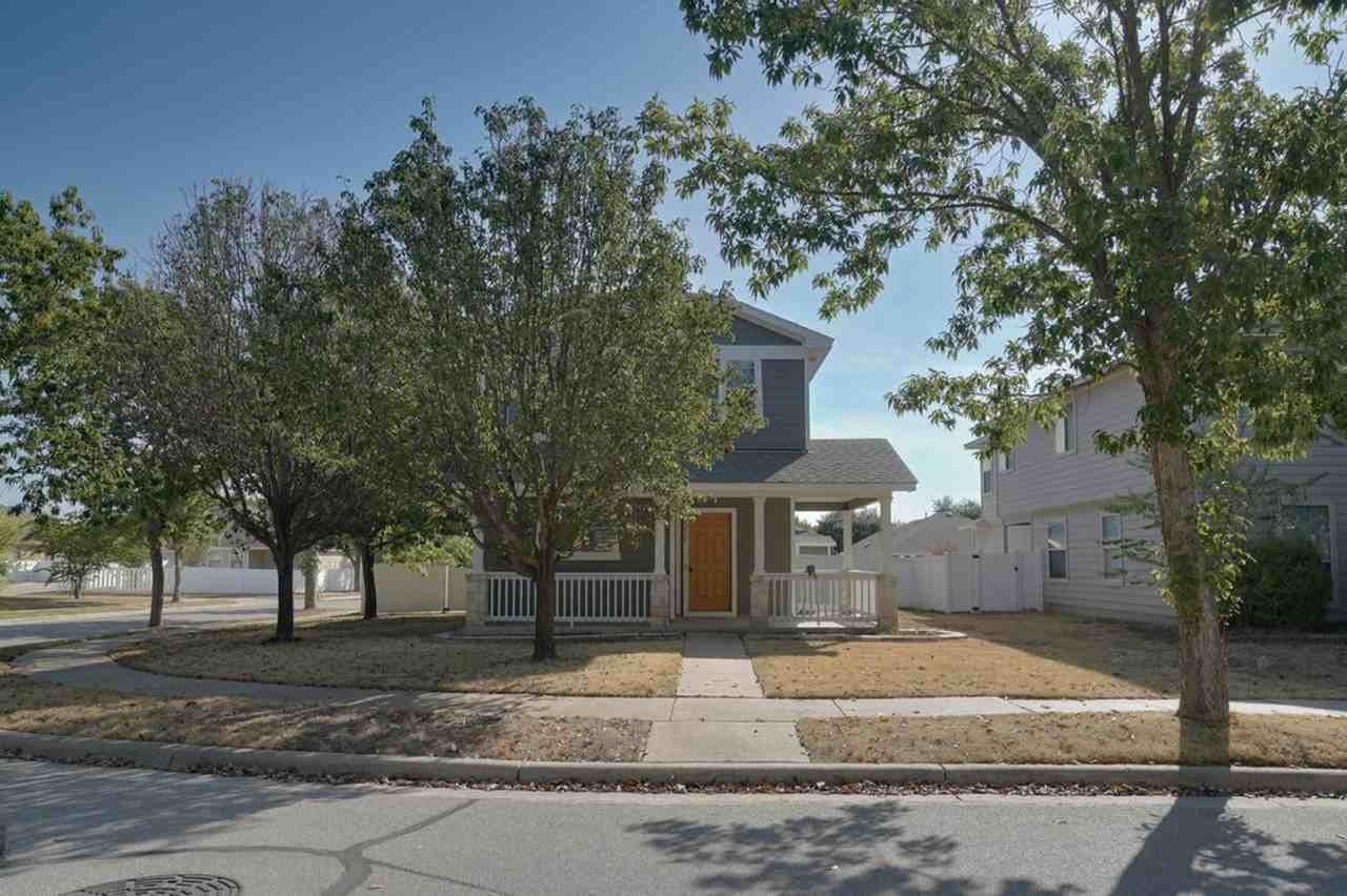 1512 Davis Mountain Loop - Photo 2 of 20
