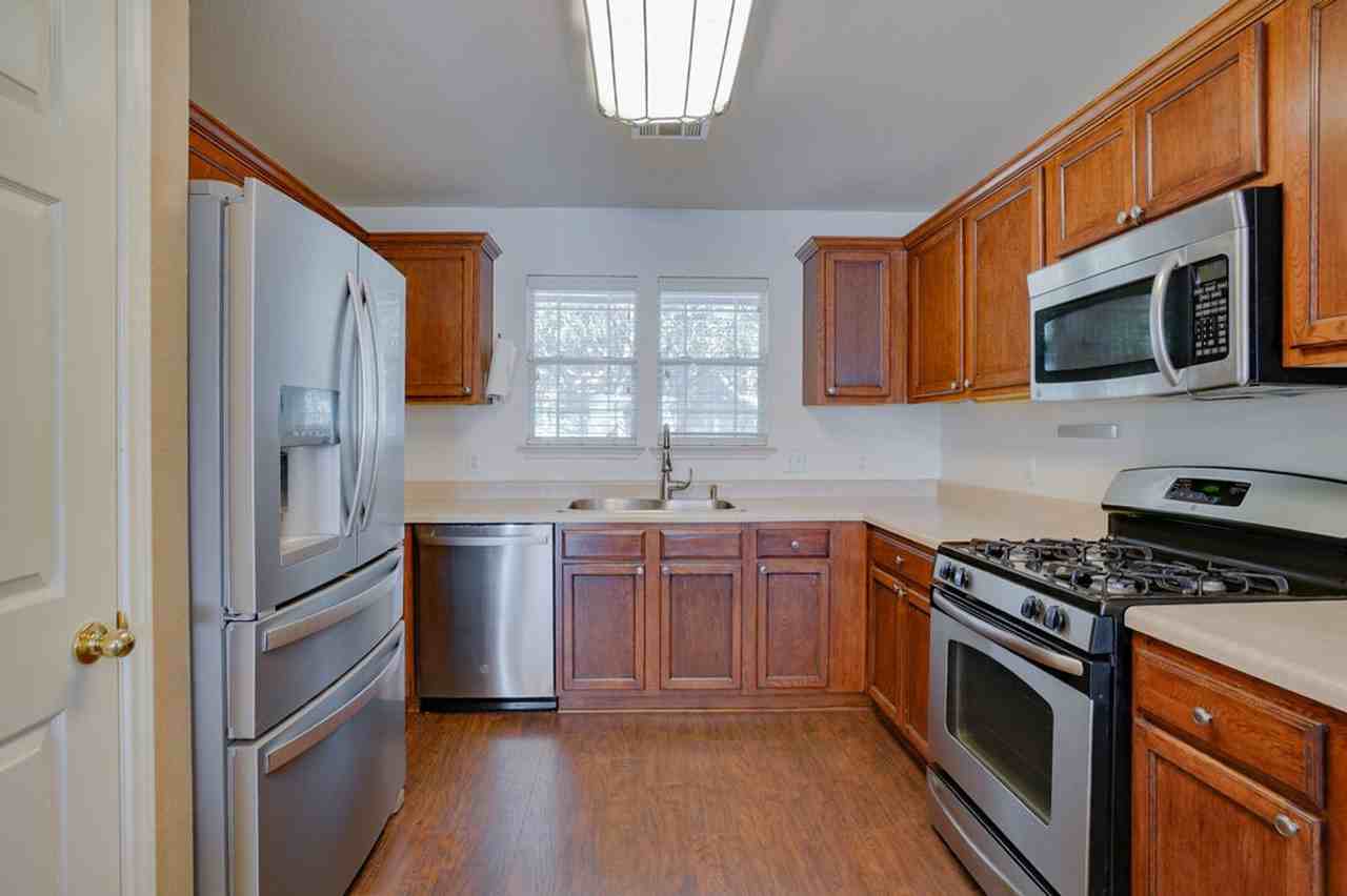 1512 Davis Mountain Loop - Photo 3 of 20