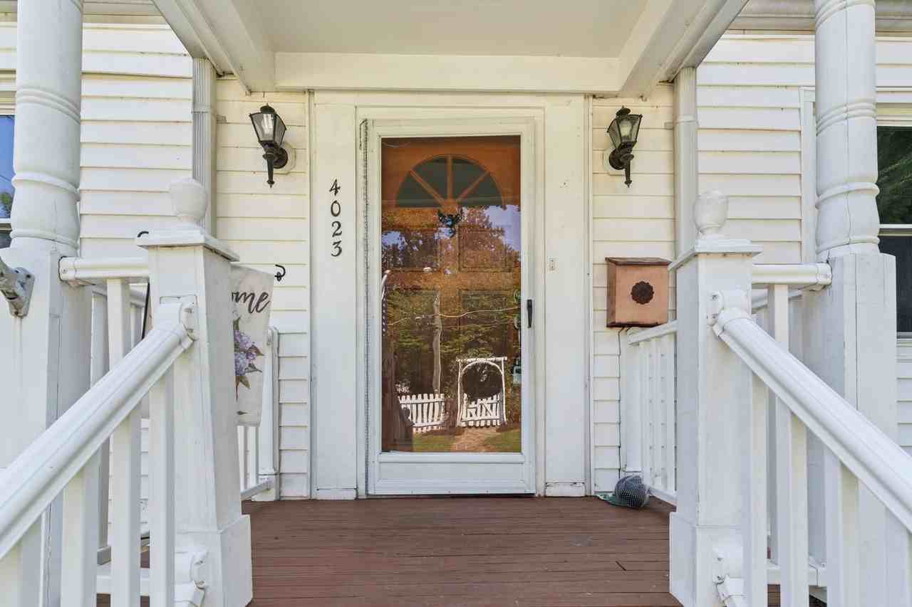 4023 Poplar St - Photo 4 of 50