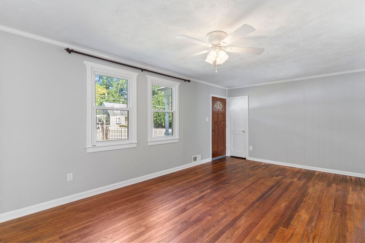 4023 Poplar St - Photo 6 of 50