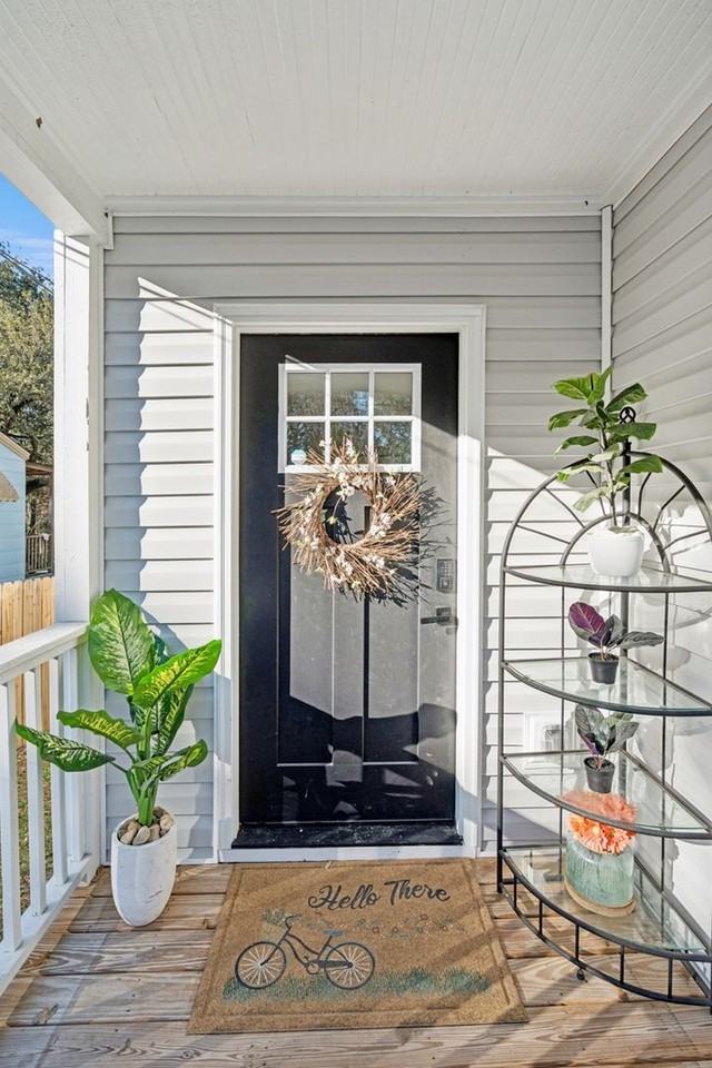 2384 Cambridge Ave - Photo 3 of 25