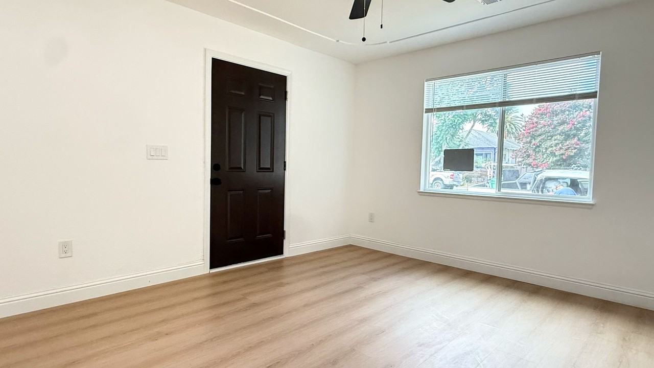 214 N 17th St - Photo 6 of 17