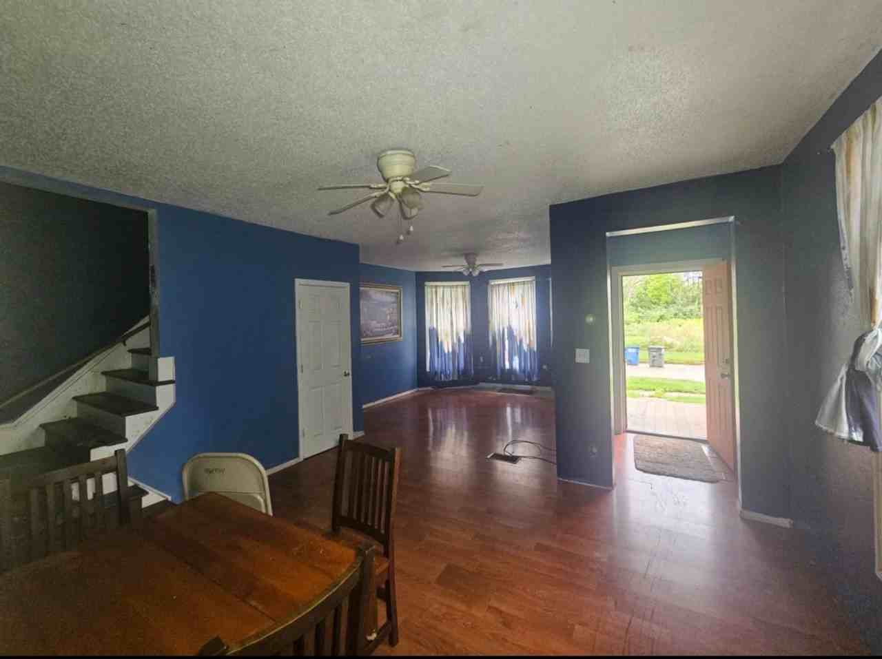 321 Hiett Ave - Photo 3 of 16