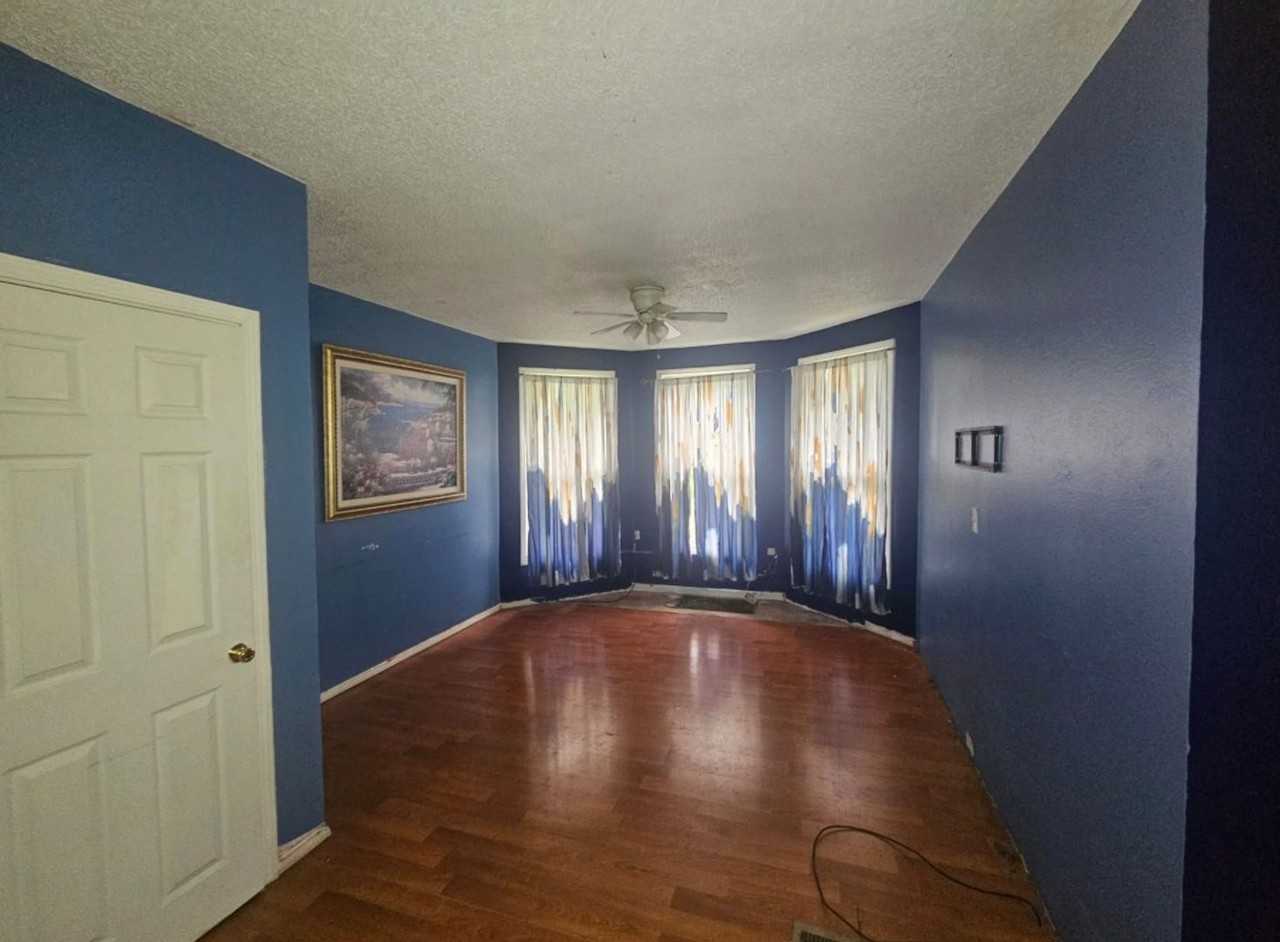 321 Hiett Ave - Photo 4 of 16