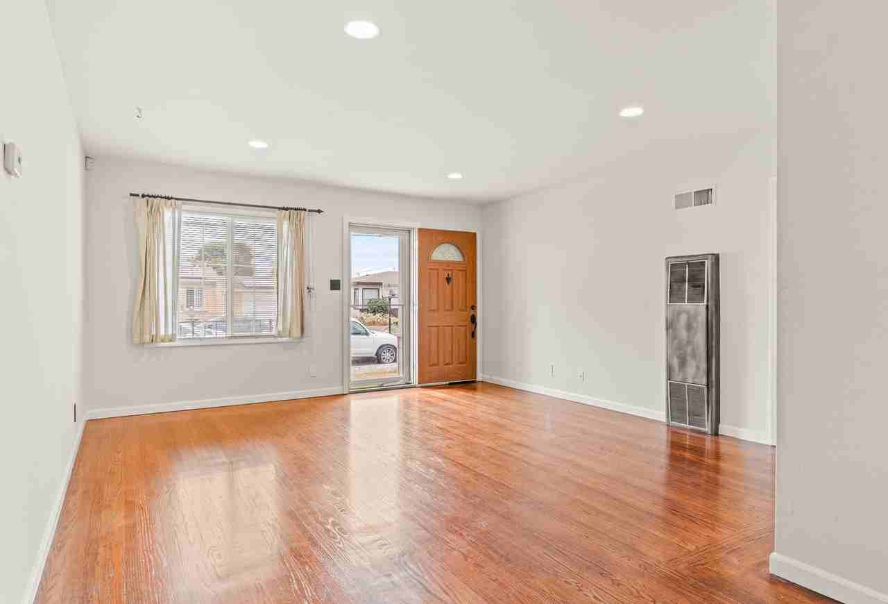 26539 Flamingo Ave - Photo 4 of 16