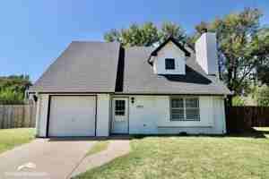 featured image of 3211 Valleywood Dr