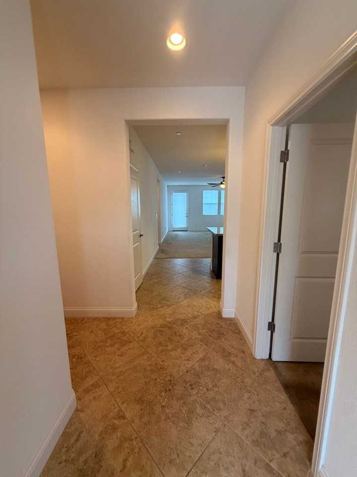 2457 Parkland Way - Photo 4 of 20