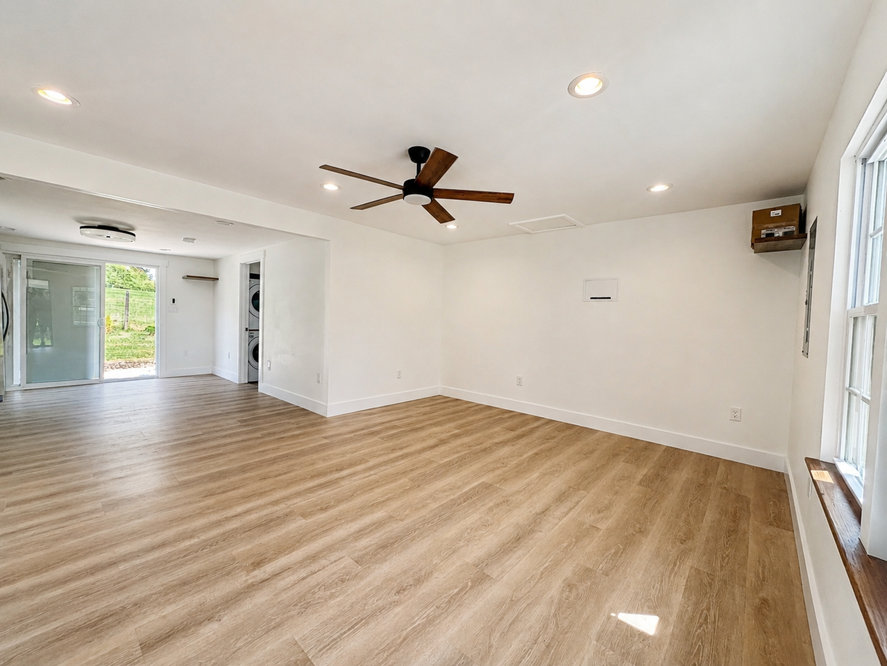 680 Fralin Aly - Photo 4 of 8